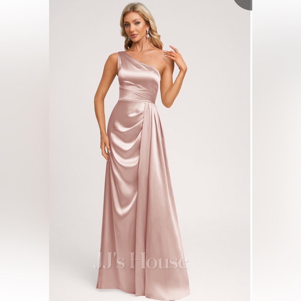 Satin Formal Dress 💕
